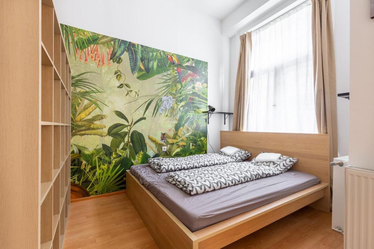 Apartment Kz10g Kazinczy Utca 6 Guests