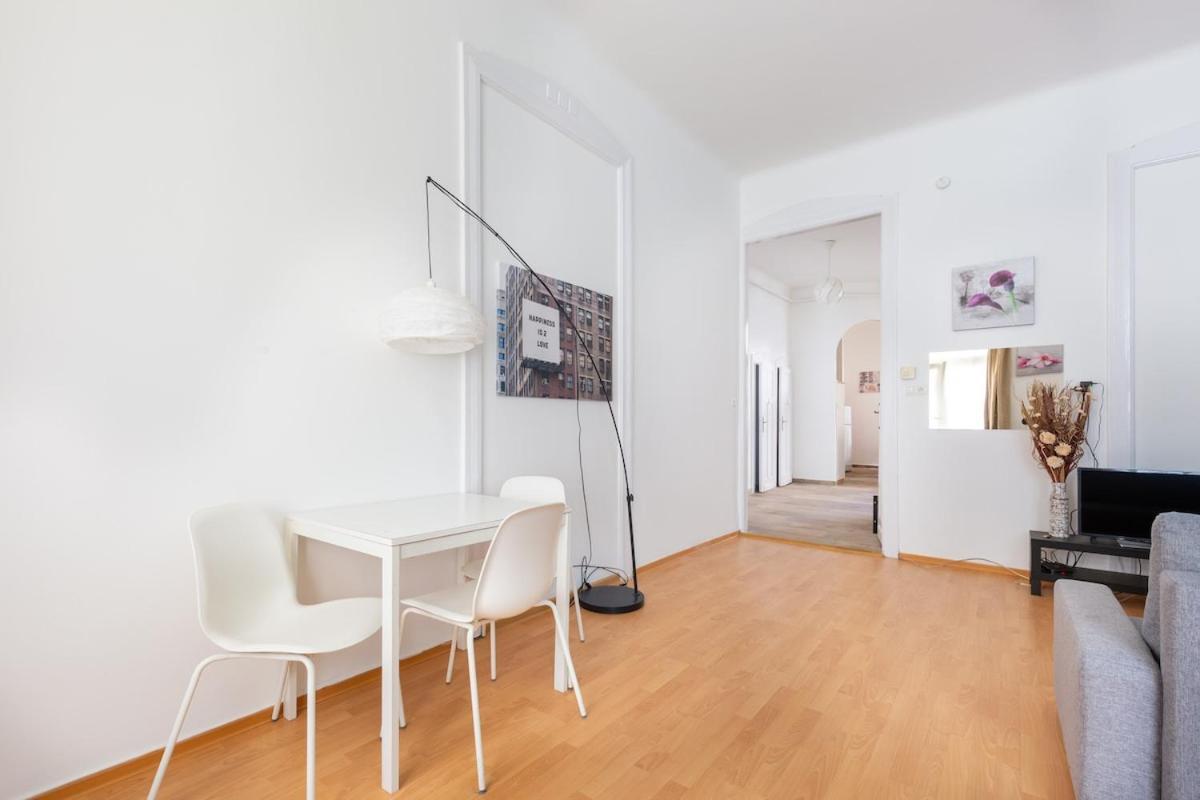 Apartment Kz10g Kazinczy Utca 6 Guests Budapest